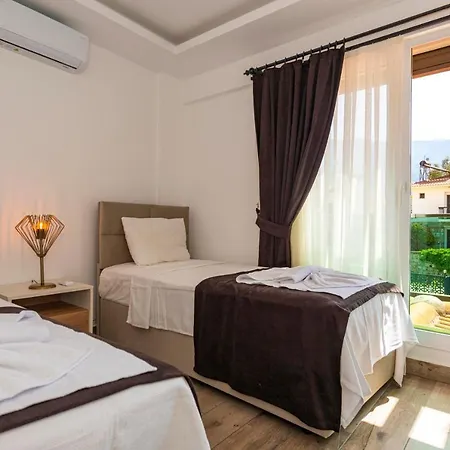 Вилла 4 Beds, Luxury In Hisaroenue Oeluedeniz Mia Фетхие
