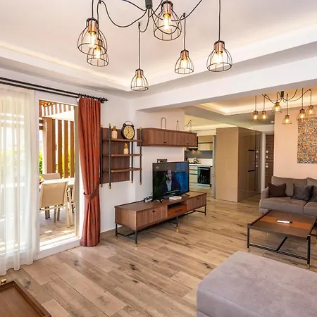 4 Beds, Luxury In Hisaroenue Oeluedeniz Mia Фетхие